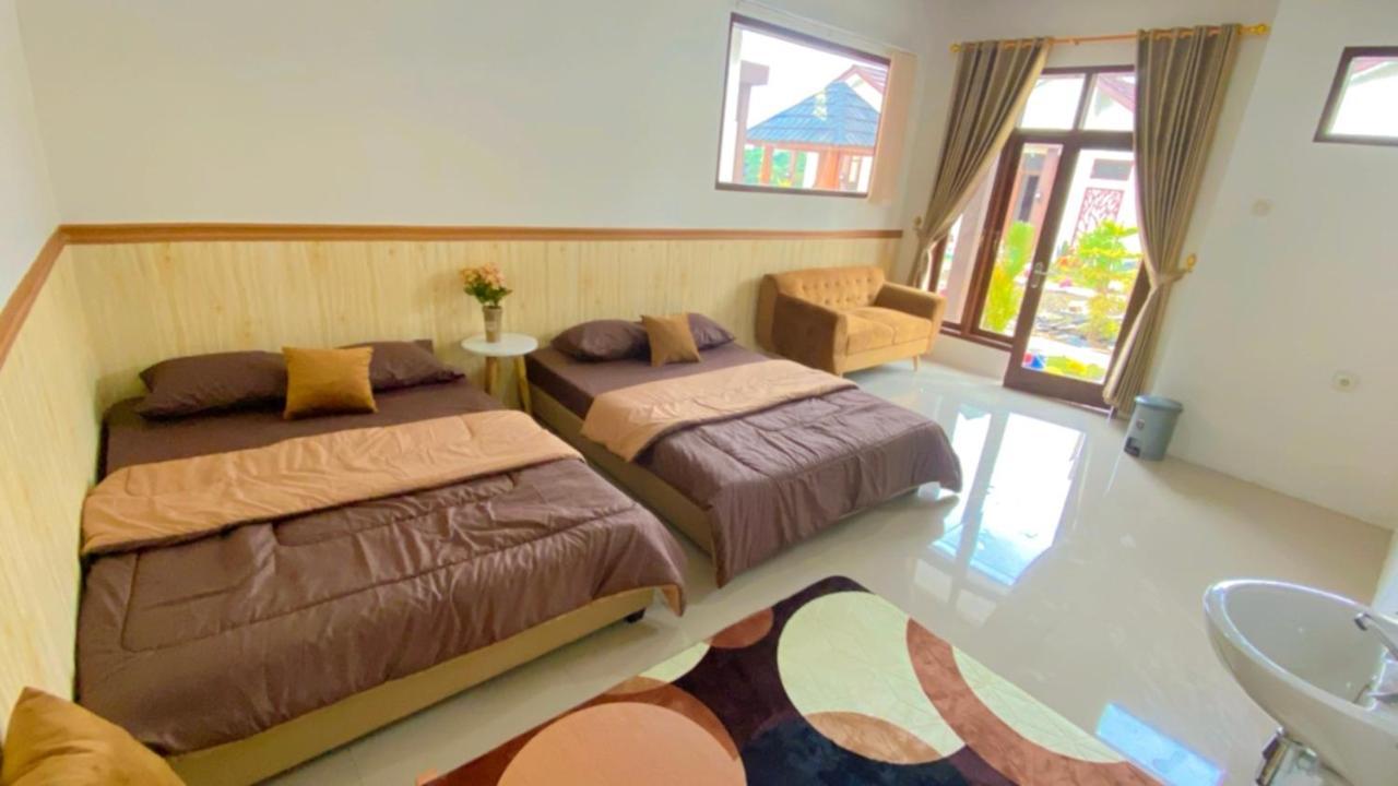 Madinna Dieng Villa