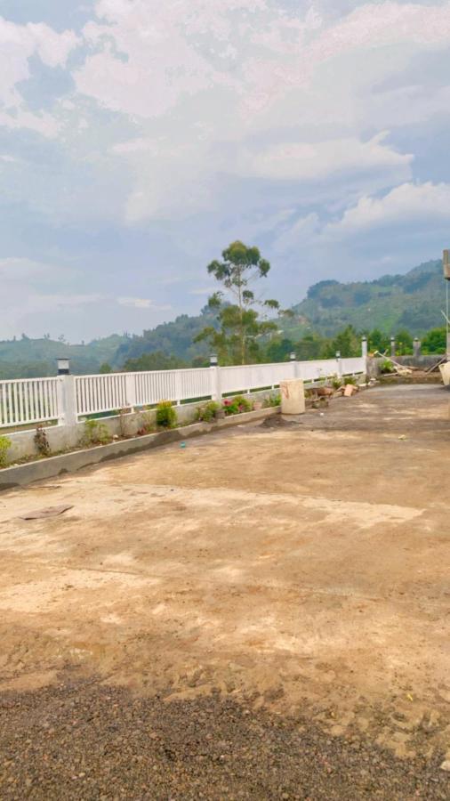 Madinna Dieng Villa *